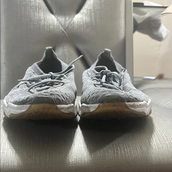 Nike Men's Gray Running Shoes - Picture 3 of 8